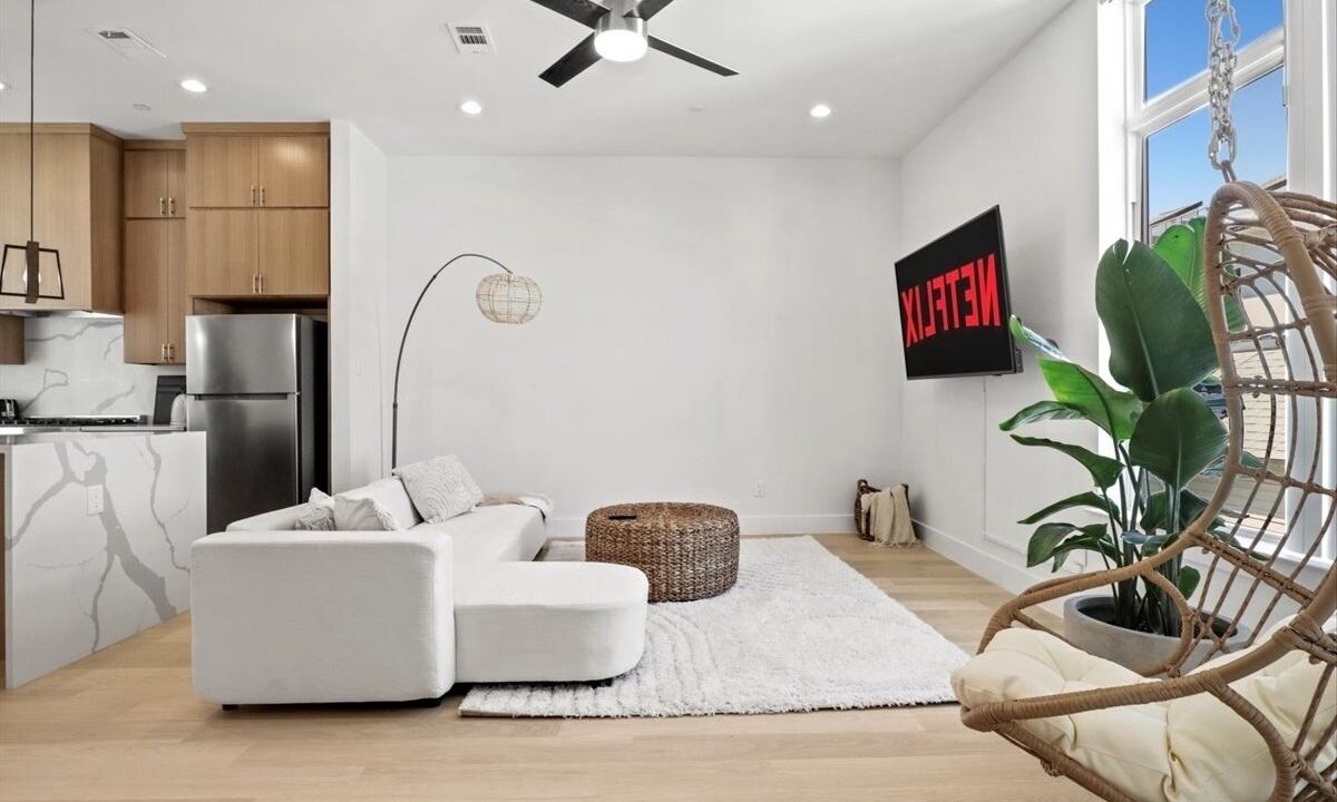 Photo of Livingroom in Old East Dallas
