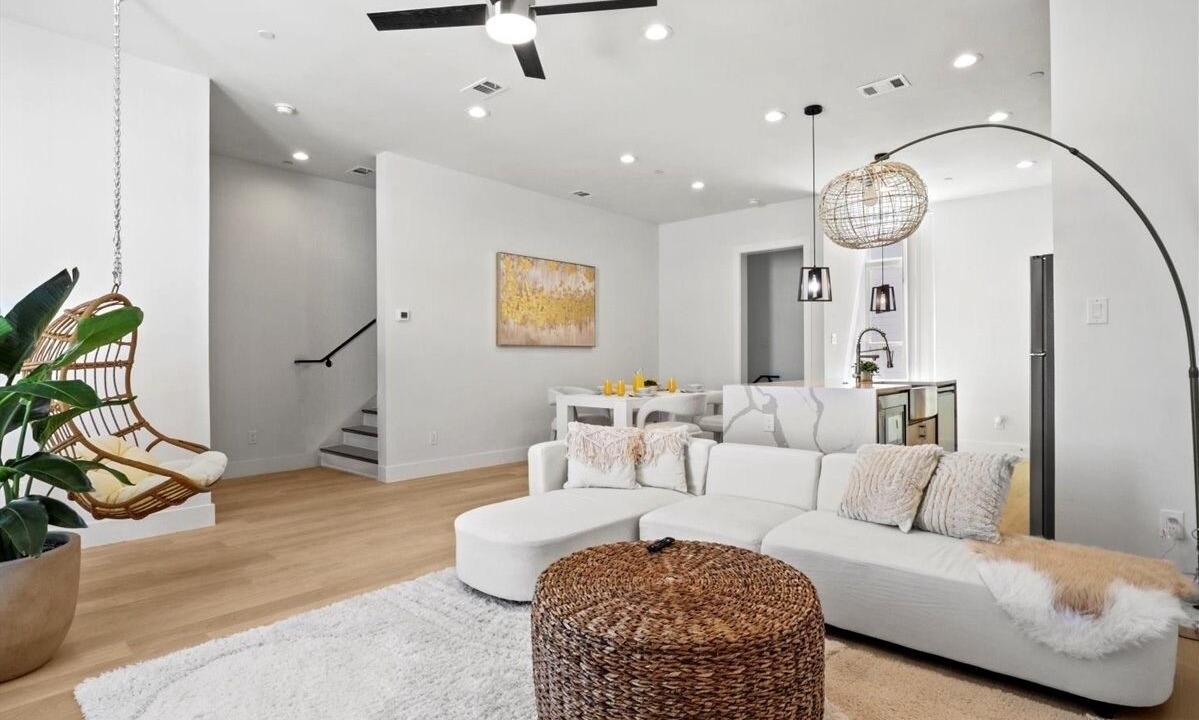 Photo of Livingroom in Old East Dallas