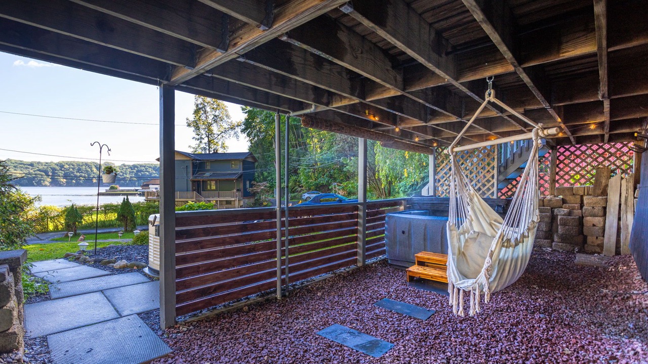 Photo of Patio Balcony in East Irondequoit