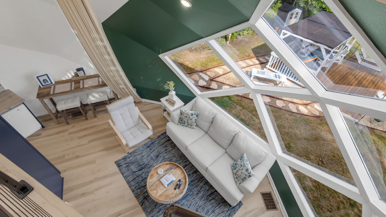 Photo of Livingroom in Mineola