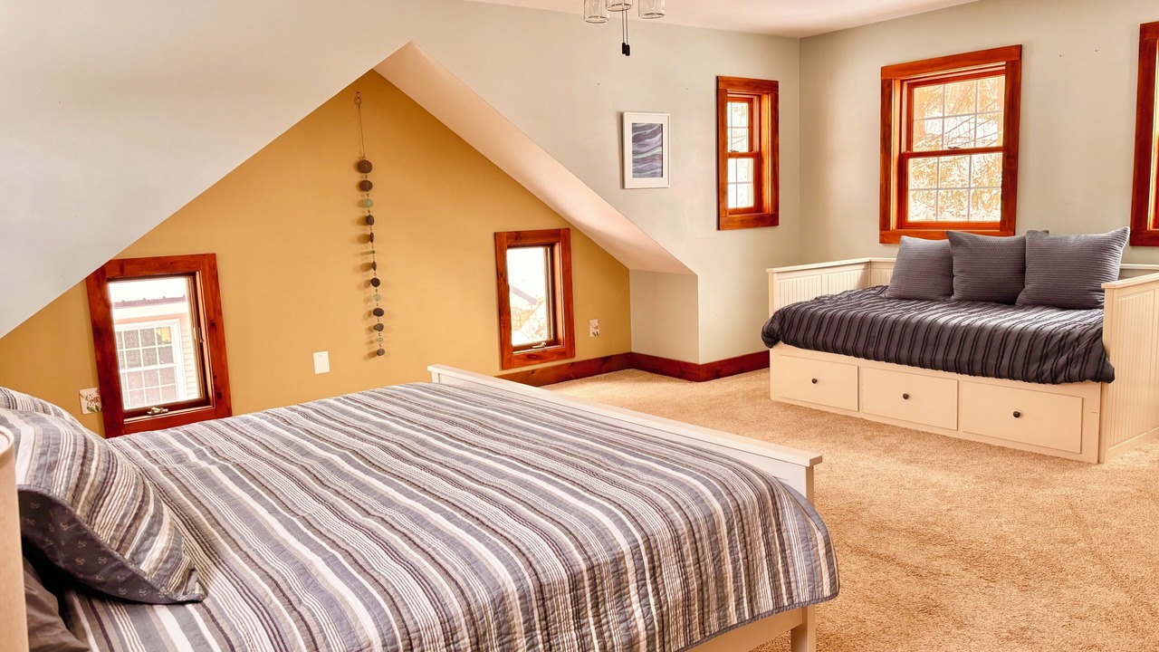 Photo of Bedroom in Conesus