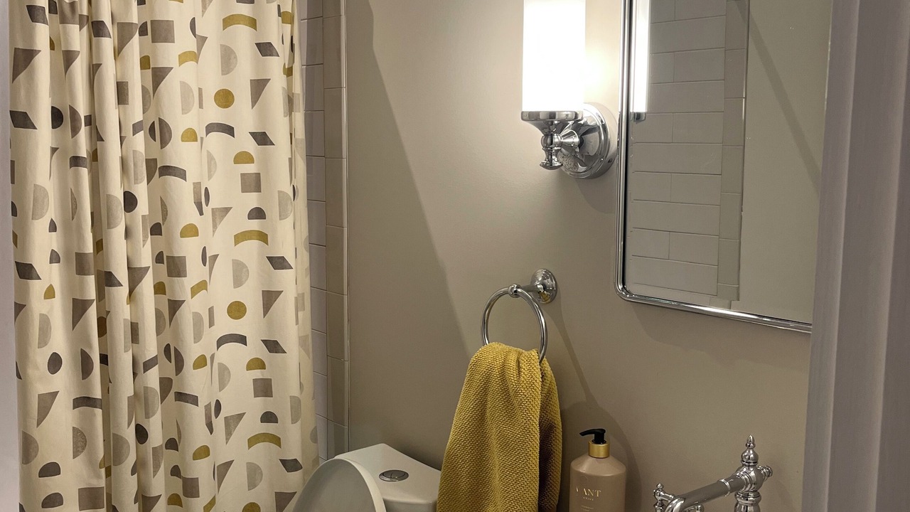 Photo of Bathroom in East Bayside