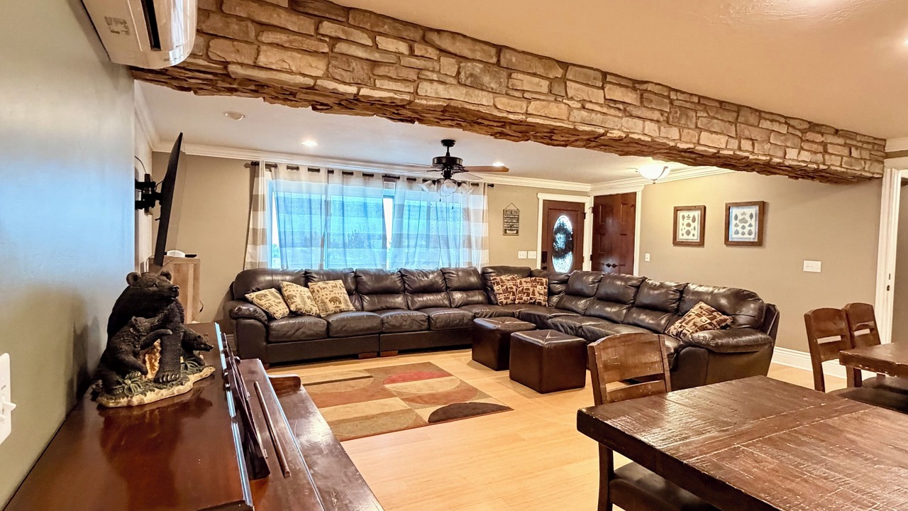 Photo of Livingroom in Garden City