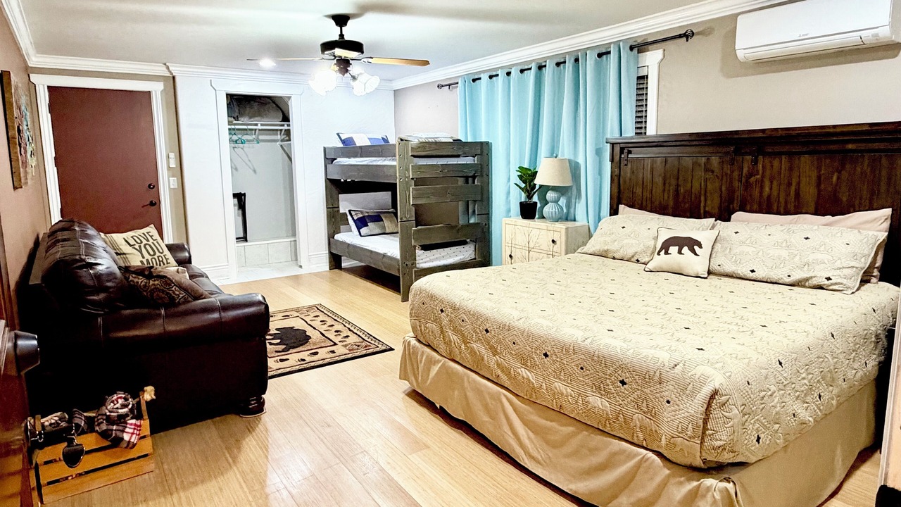 Photo of Bedroom in Garden City