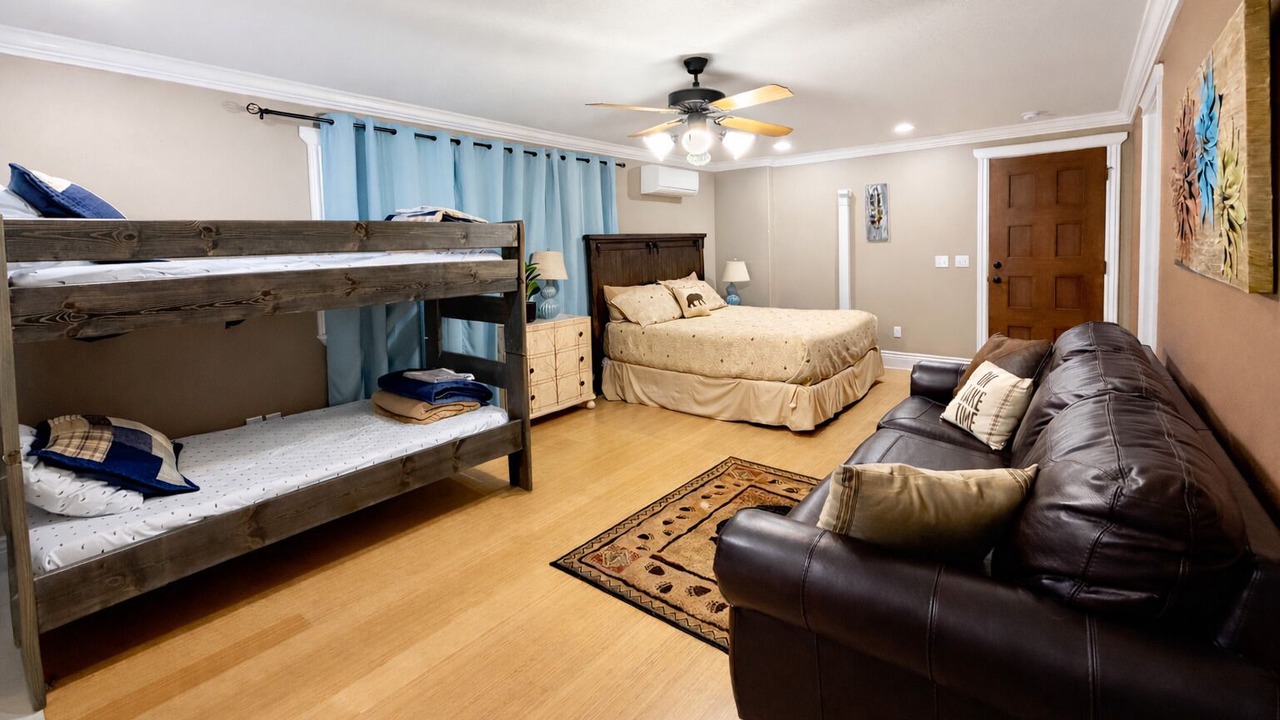 Photo of Bedroom in Garden City