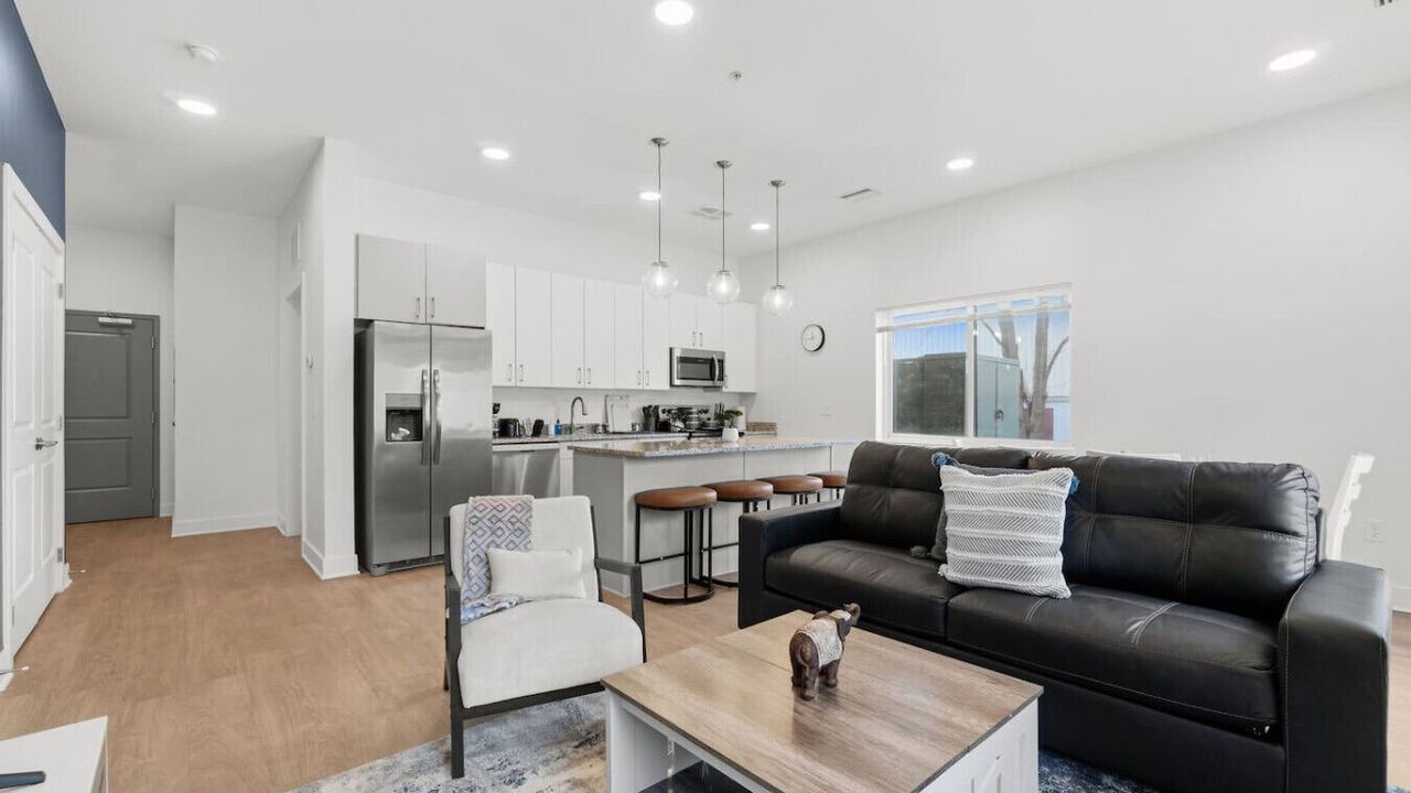 Photo of Livingroom in Little Italy