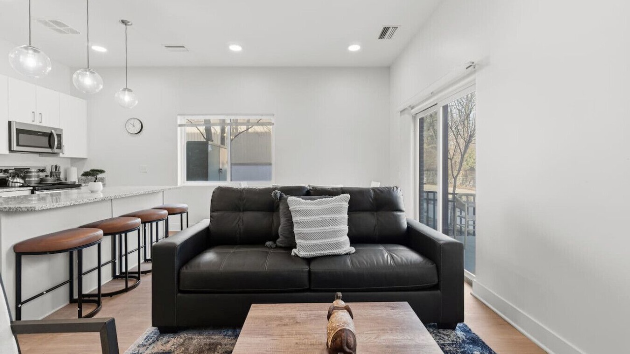 Photo of Livingroom in Little Italy