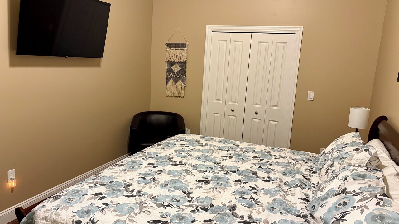 Photo of Bedroom in Geneva-on-the-Lake