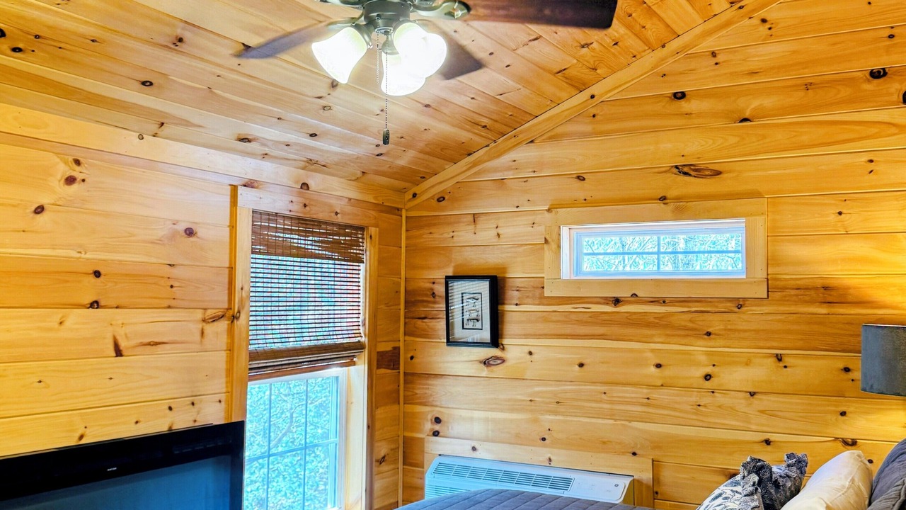 Photo of Bedroom in Clarkesville