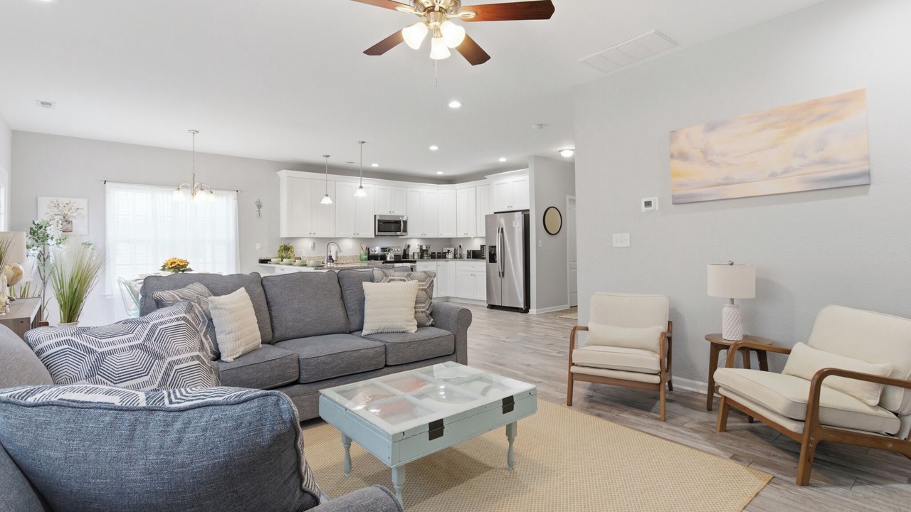 Photo of Livingroom in North Camellia Acres