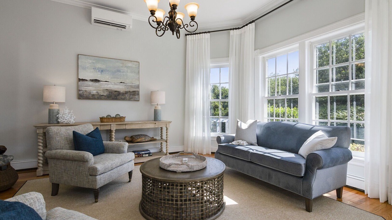 Photo of Livingroom in Narragansett