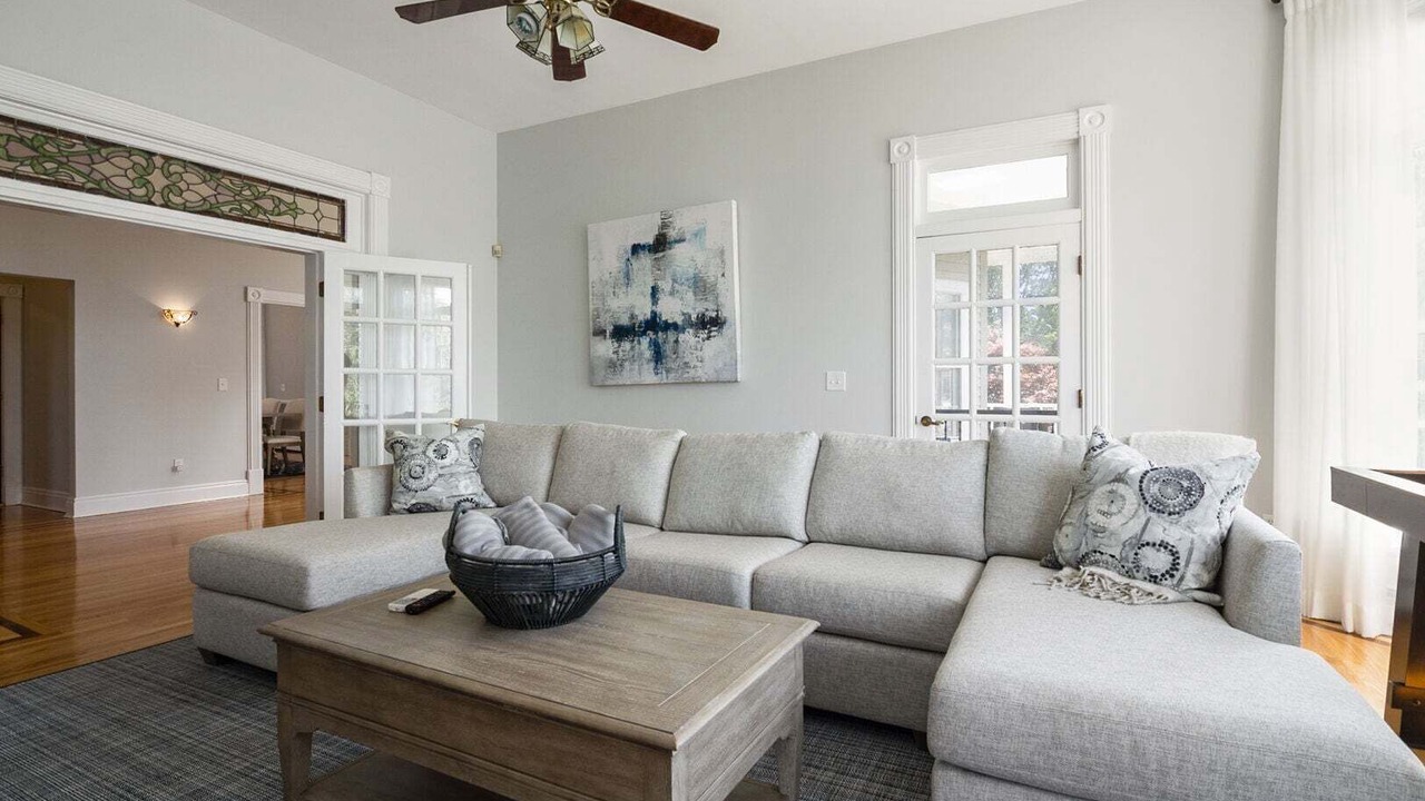 Photo of Livingroom in Narragansett