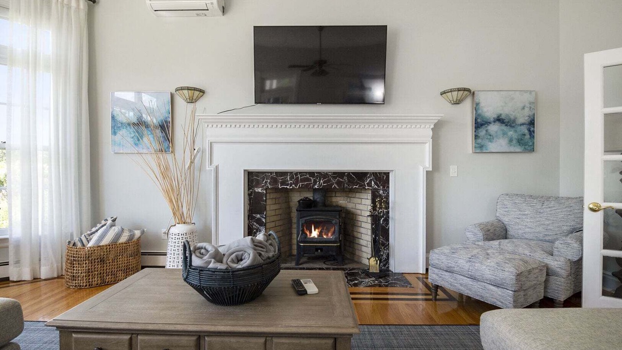 Photo of Livingroom in Narragansett
