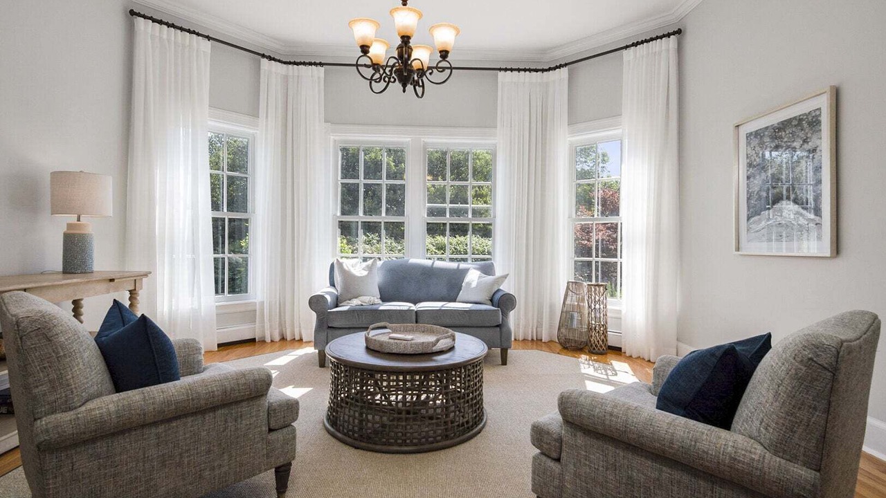 Photo of Livingroom in Narragansett