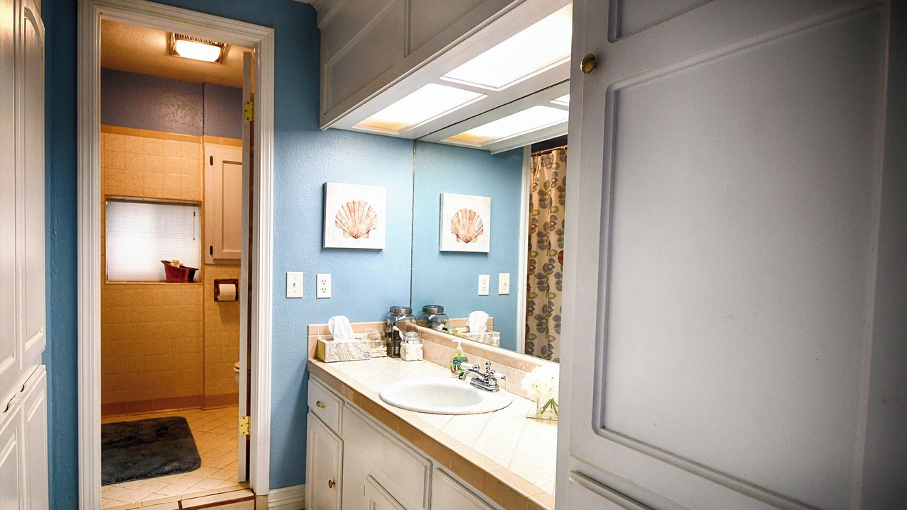 Photo of Bathroom in Vian