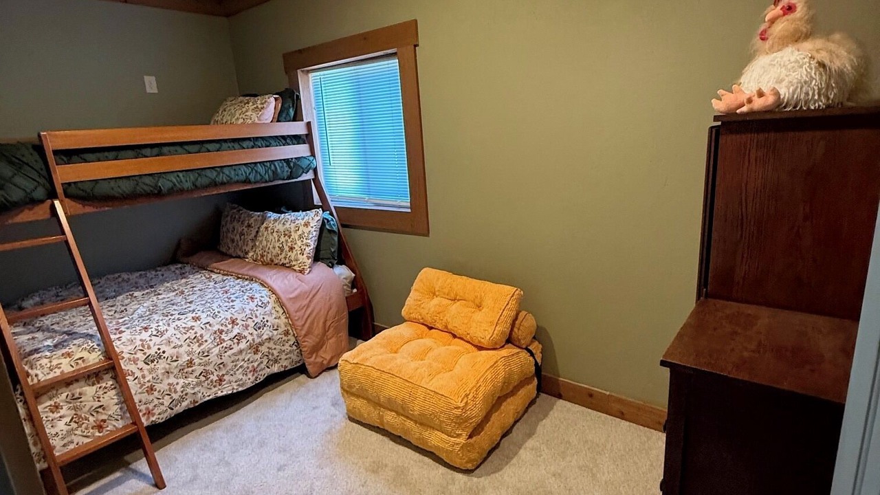 Photo of Bedroom in Winfield