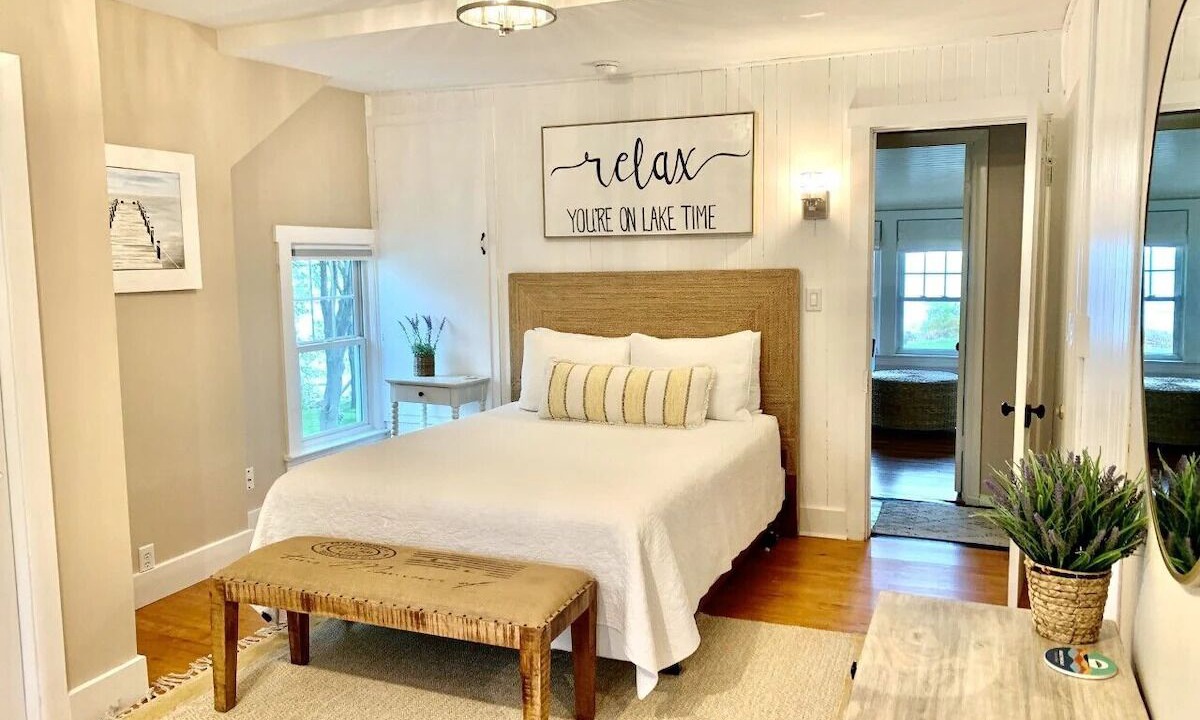 Photo of Bedroom in Mentor-on-the-Lake