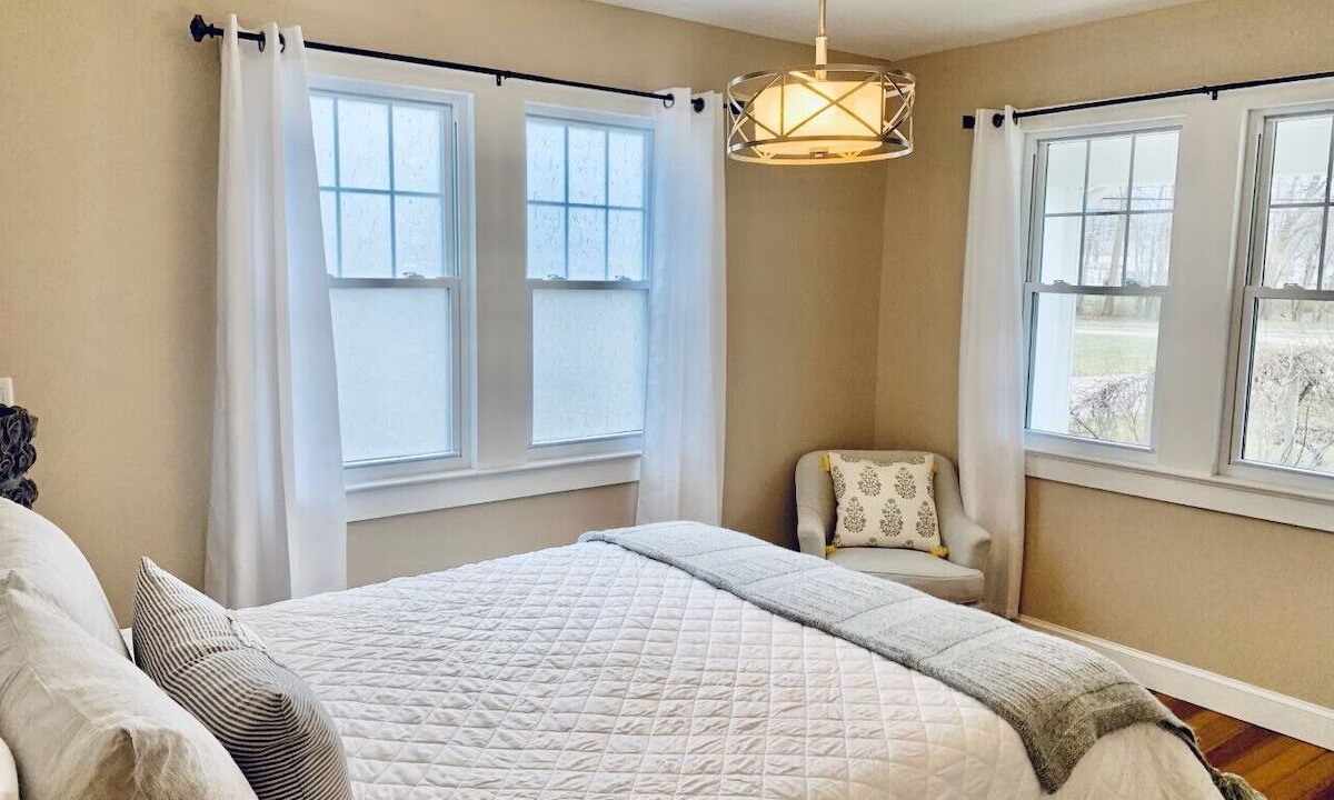 Photo of Bedroom in Mentor-on-the-Lake