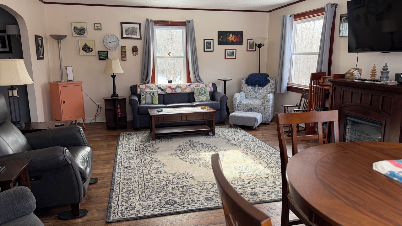 Photo of Livingroom in Kane
