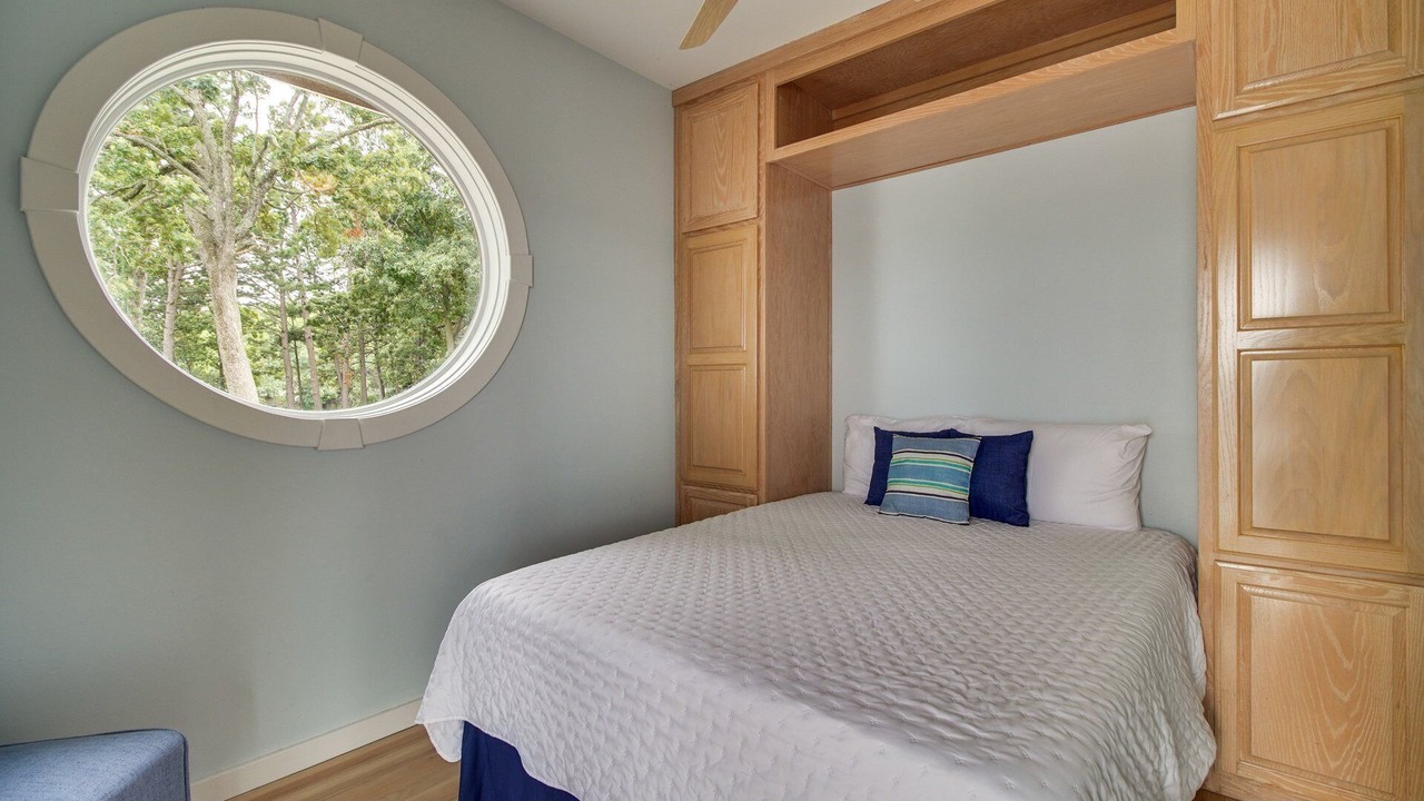 Photo of Bedroom in Dennis