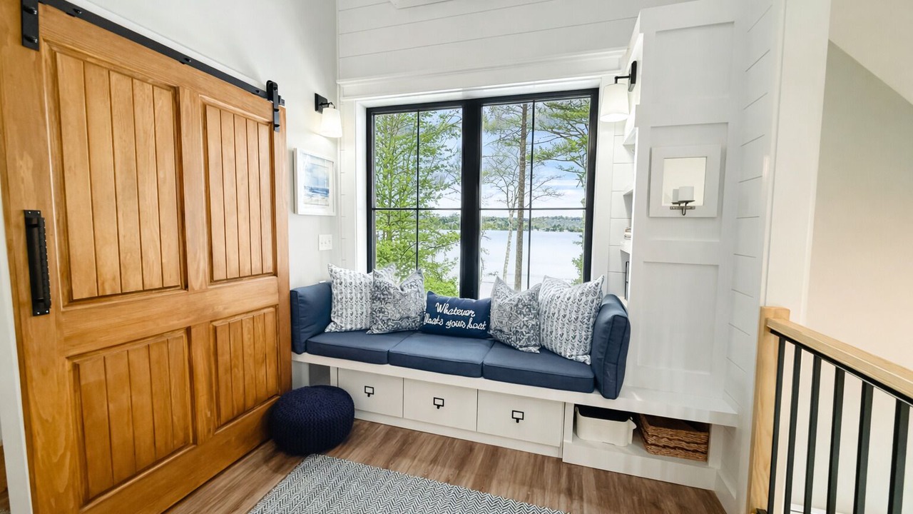 Photo of Livingroom in Ellsworth