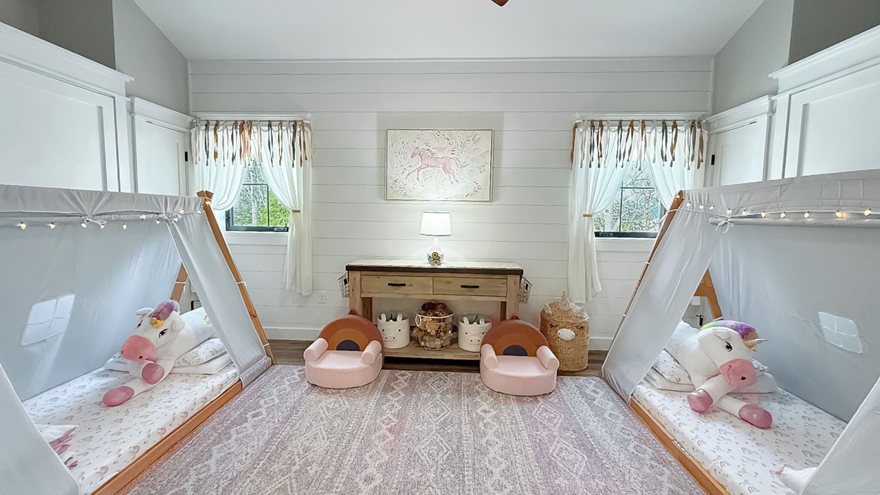 Photo of Bedroom in Ellsworth