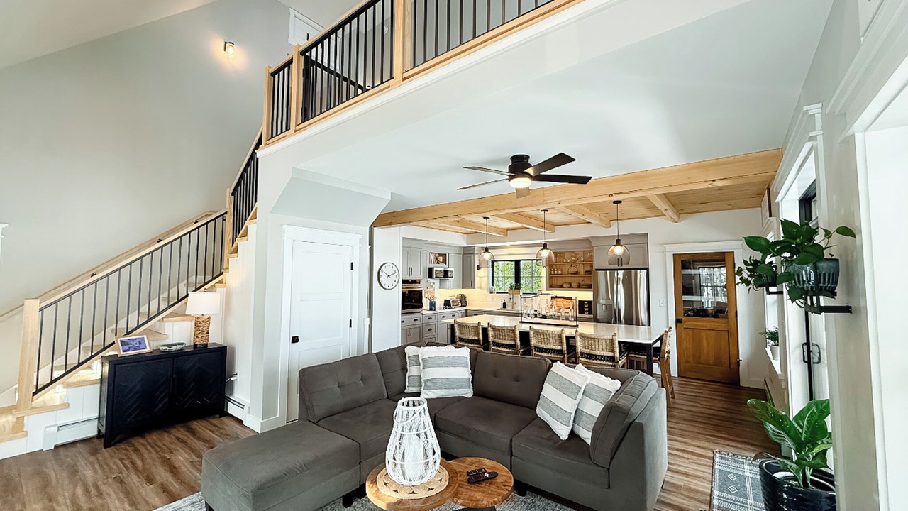 Photo of Livingroom in Ellsworth
