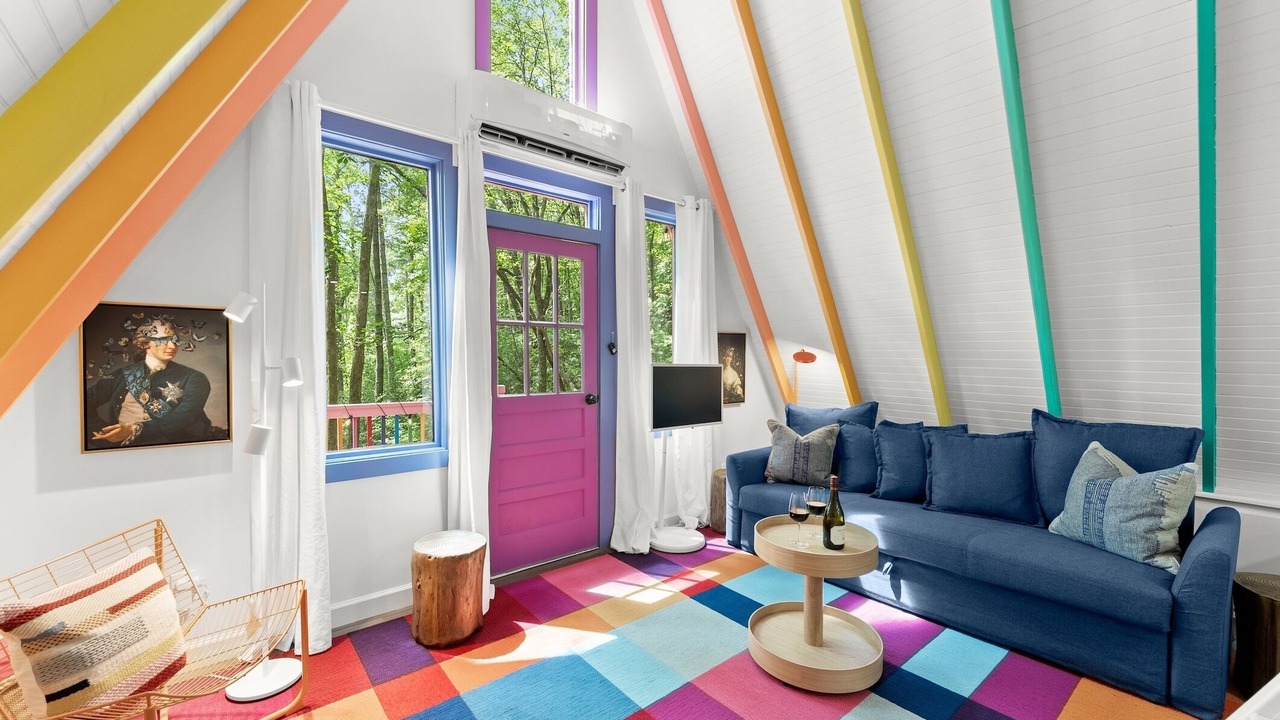Photo of Livingroom in Cleveland