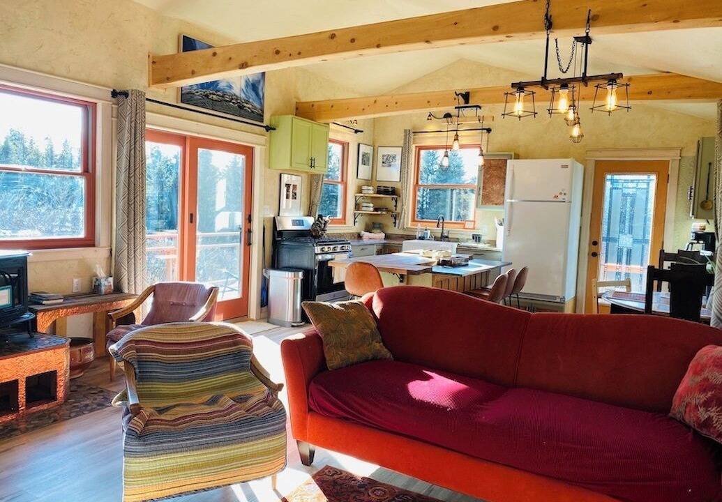 Photo of Livingroom in Homer