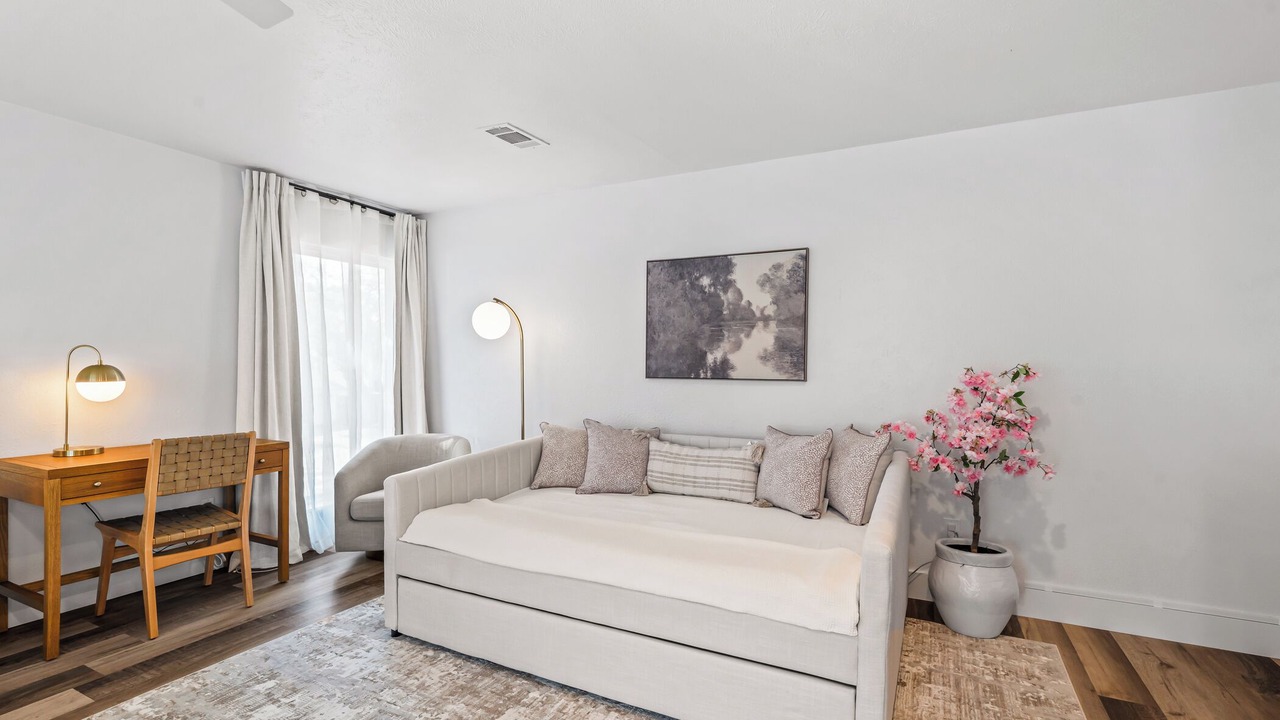 Photo of Livingroom in Northwest Dallas