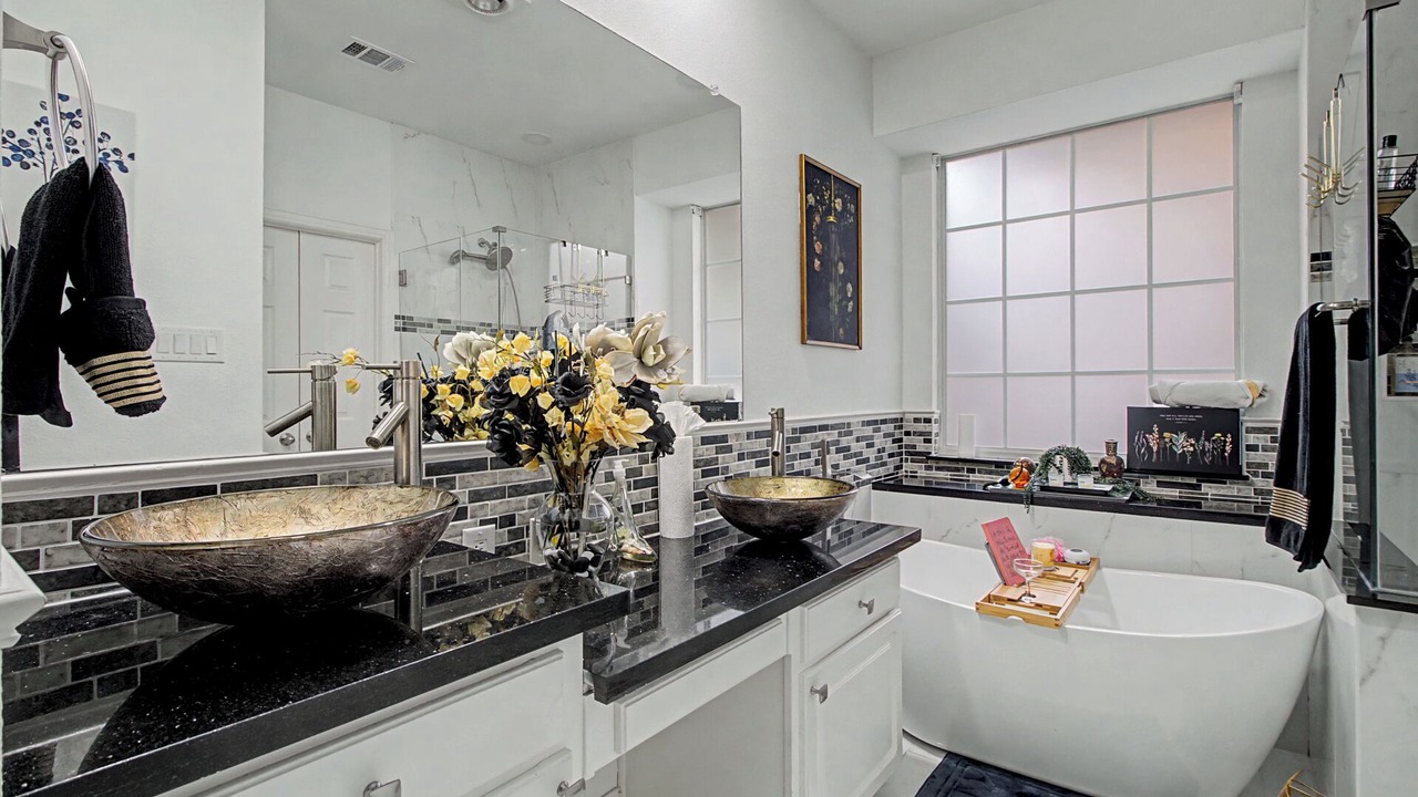 Photo of Bathroom in Far North Dallas