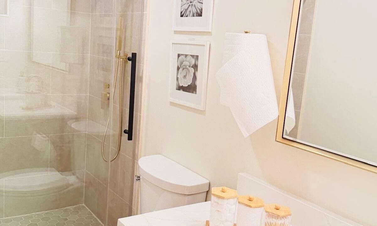 Photo of Bathroom in Bogart