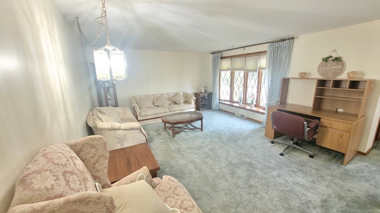 Photo of Livingroom in Cheektowaga