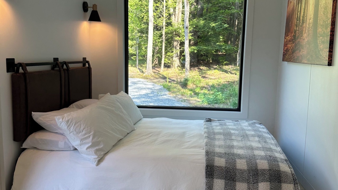 Photo of Bedroom in Greenfield Center