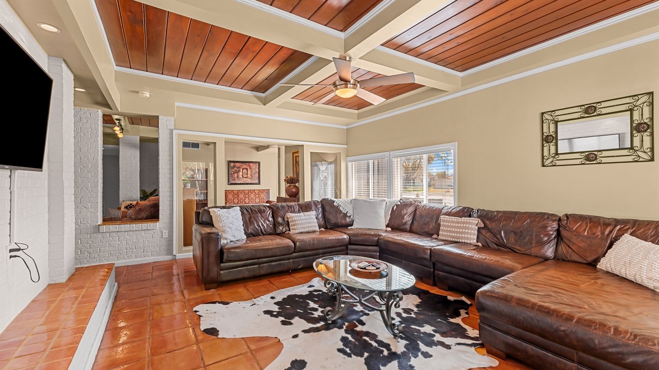 Photo of Livingroom in Bay Area