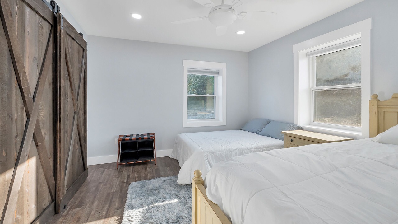Photo of Bedroom in Benton
