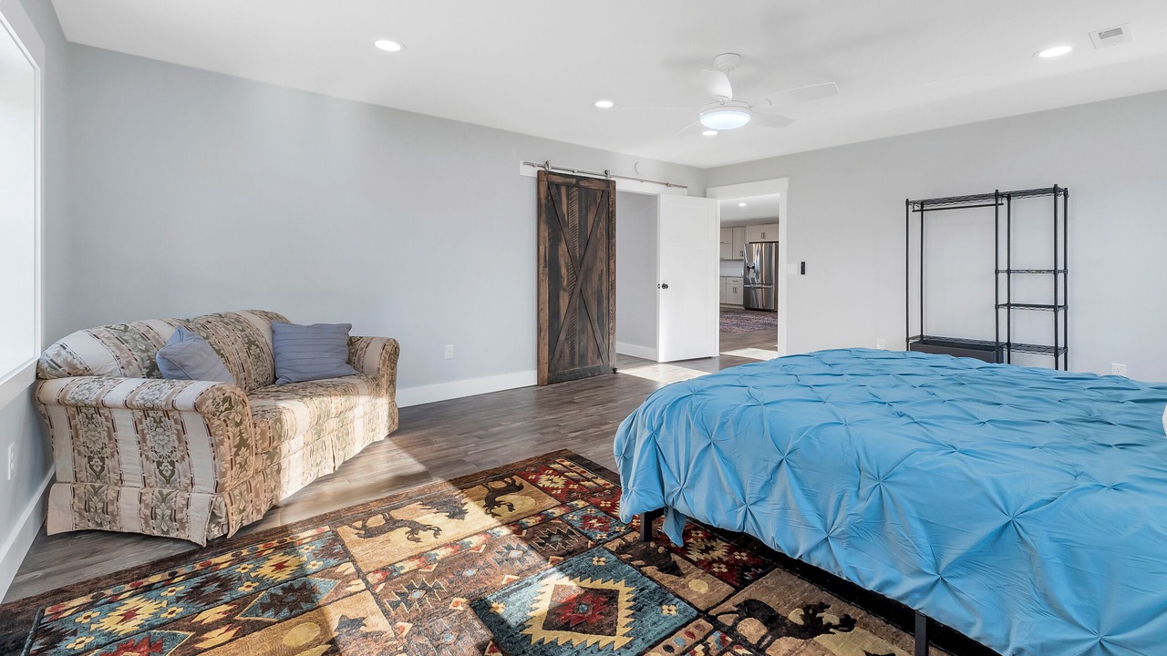 Photo of Bedroom in Benton