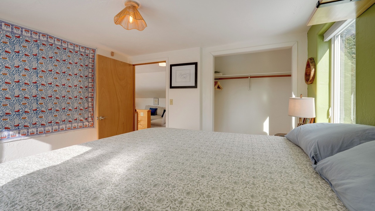 Photo of Bedroom in Diamond Ridge