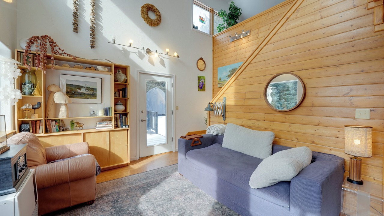 Photo of Bedroom in Diamond Ridge