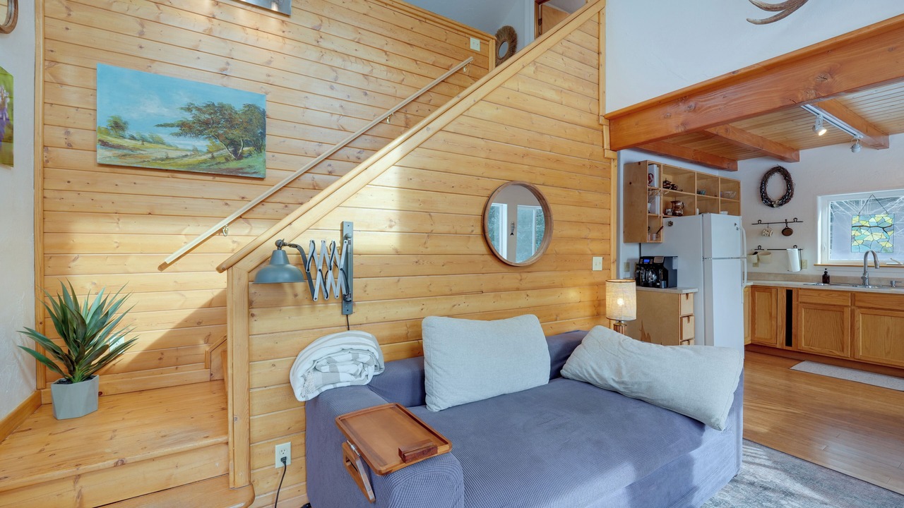Photo of Livingroom in Diamond Ridge