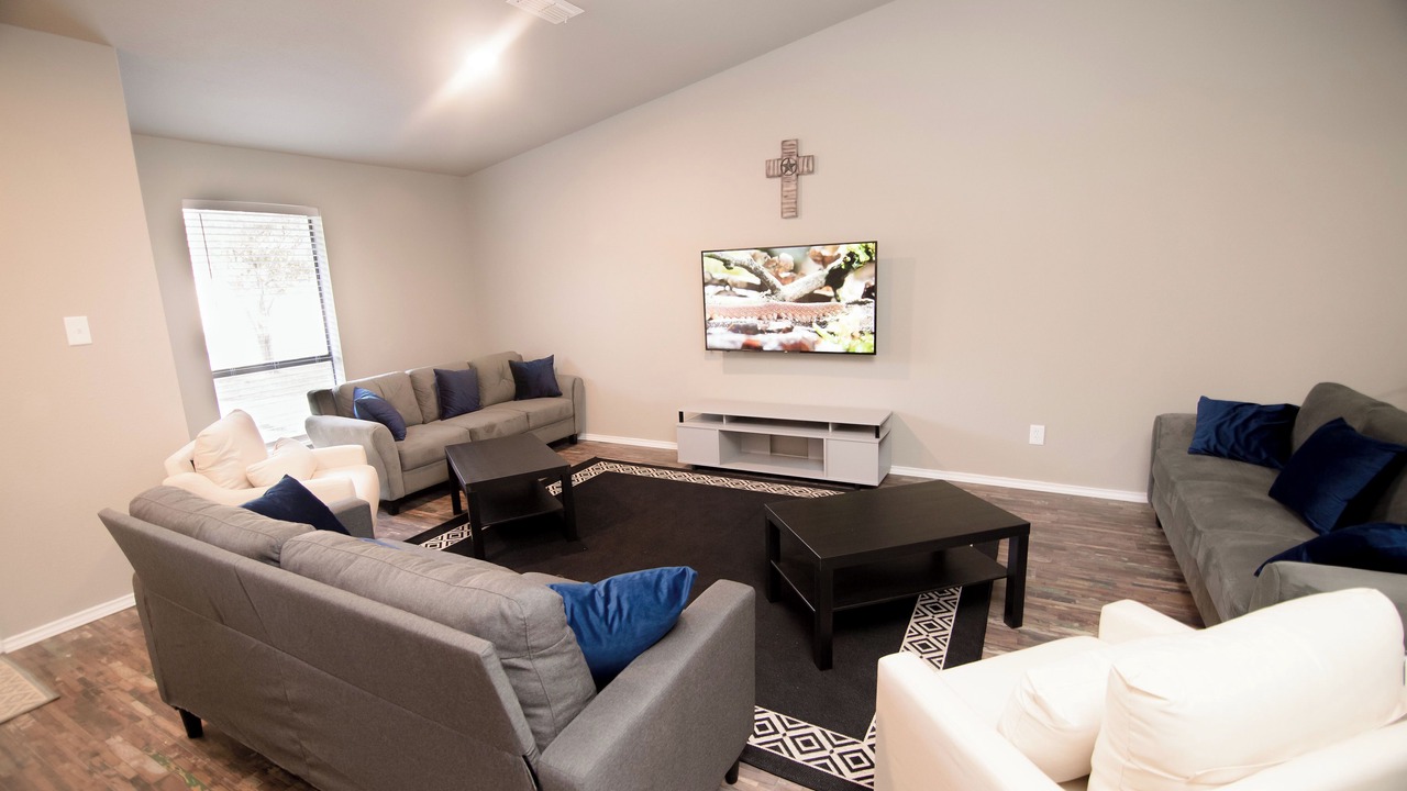 Photo of Livingroom in Grand Prairie