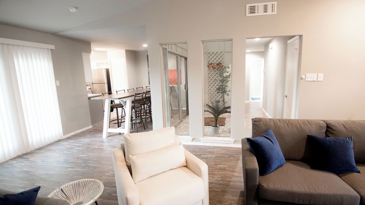 Photo of Livingroom in Grand Prairie