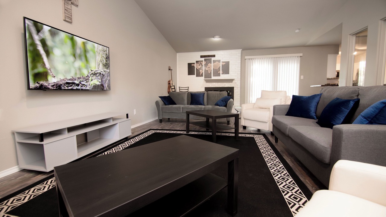 Photo of Livingroom in Grand Prairie
