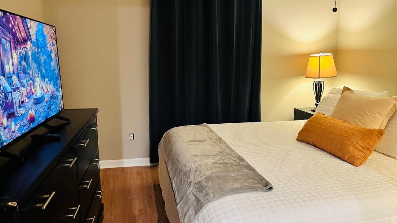 Photo of Bedroom in Grove City