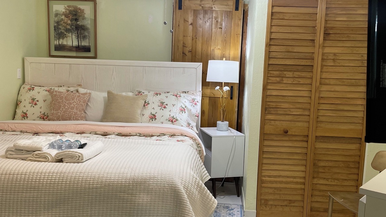 Photo of Bedroom in Davie