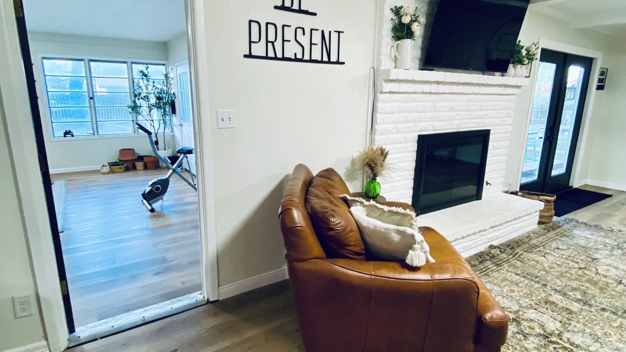 Photo of Livingroom in Alice