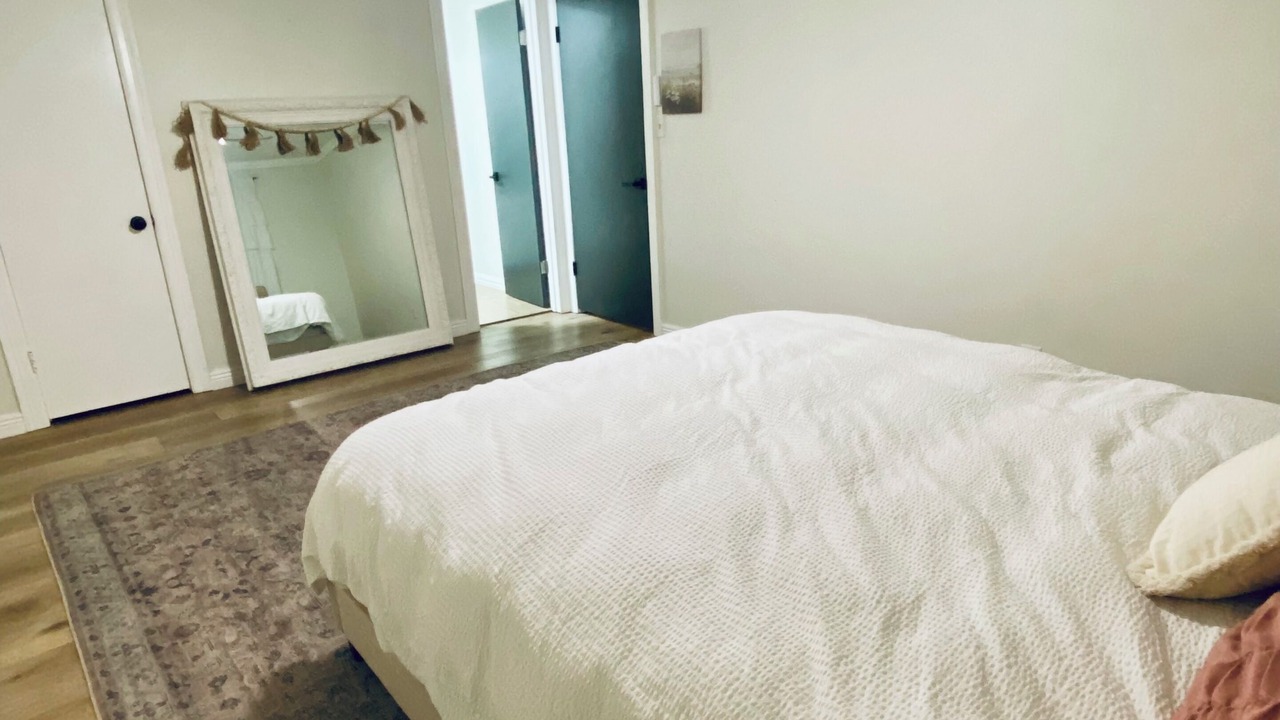 Photo of Bedroom in Alice