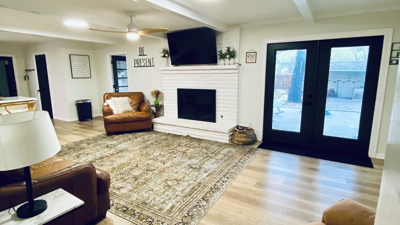 Photo of Livingroom in Alice