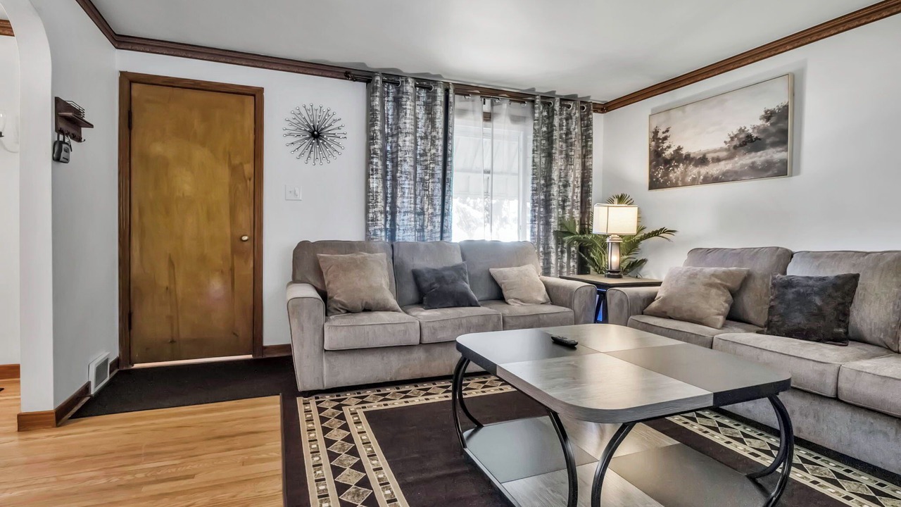 Photo of Livingroom in Cheektowaga