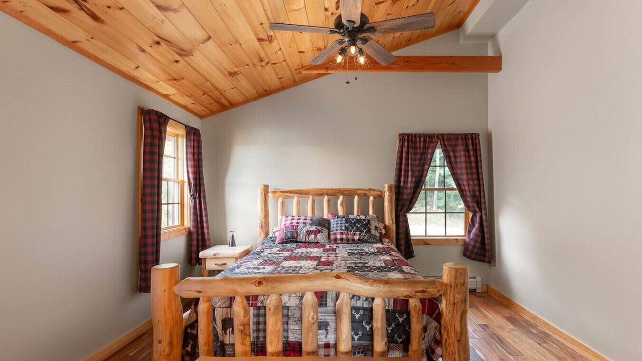 Photo of Bedroom in Center Conway
